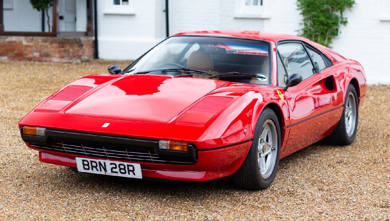 Ferrari-308-file~2.jpg