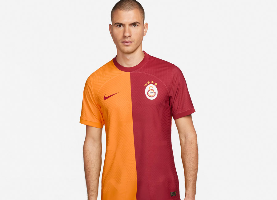 galatasaray_2023_24_nike_home_shirt.jpg