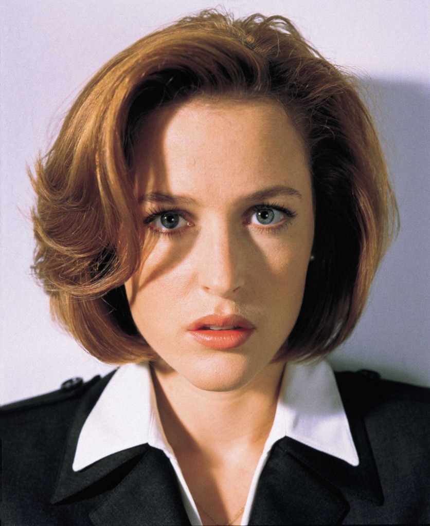 gillian-anderson-scully.jpg