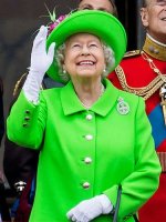 queen-elizabeth-90th-birthday-neon-green-outfit.jpg