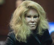 jocelyn-wildenstein-1.jpg