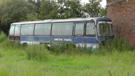 Smith's_Travel_Coach_-_geograph.org.uk_-_3058977.jpg