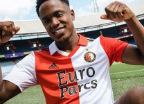 feyenoord_2022_2023_home_kit.jpg