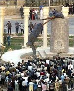 Saddam_Statue.jpg