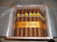 01-bolivar-petit-corona-box-full.jpg