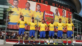 gun__1373383794_ arsenal awaykitlaunch1.jpg