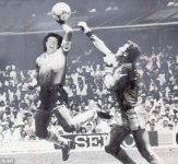 hiney maradona.jpg