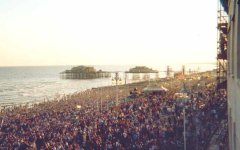 brighton_sussex_big_beach_boutique_event_fatboy_slim_july_2002.jpg