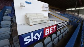 sky-bet-fan-lounge-turf-moor_3379065.jpg