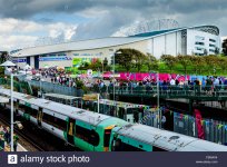 rugby-fans-arrive-by-train-to-watch-south-africa-play-japan-in-the-F2MAX4.jpg