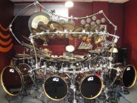 Terry-Bozzio-Kit-Setup-01-768x576.jpg