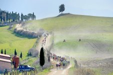 http___coresites-cdn.factorymedia.com_rcuk_wp-content_uploads_2017_03_Strade-Bianche-panoram-gra.jpg