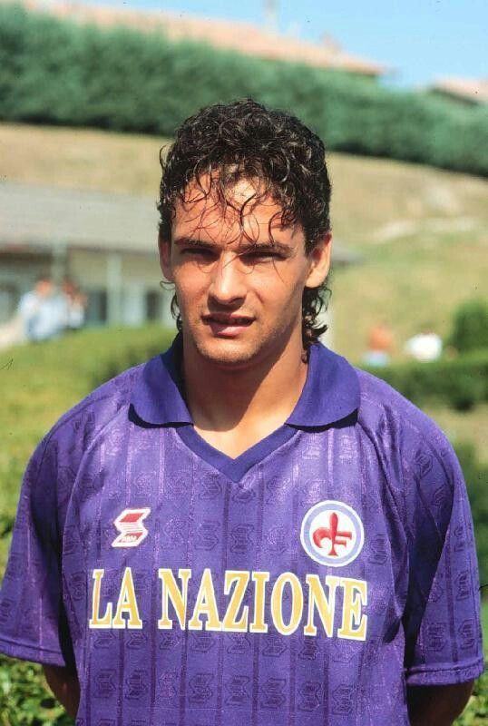 8b7d7327709106d55a1bda57d36ee92b--roberto-baggio-football-players.jpg