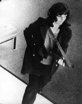 Patty_Hearst-_Hibernia_bank_robbery.jpg