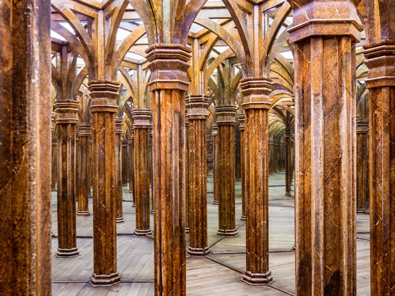 Petrin-Mirror-maze.jpg