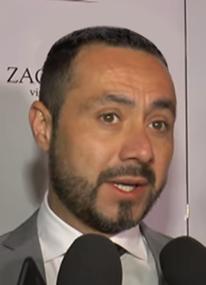 Roberto_De_Zerbi,_2019_(cropped).png