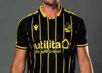 bristol_rovers_2020_2021_away_kit.jpg