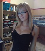 hot-girls-with-glasses-1.jpg