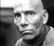 pete-postlethwaite.jpg