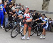 tirreno13-st6-devolder-walks.jpg