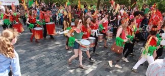 Childrens-Parade-Brighton-2011-1.jpg