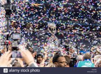 december-31st-2015-alabama-players-celebrate-by-lifting-the-trophy-FB1KFE.jpg