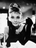 FILM-STILLS-OF-BREAKFAST-AT-TIFFANYS-WITH-1961-ACCESSORIES-CIGARETTE-CIGARETTE-HOLDER-AUDREY-HEP.jpg