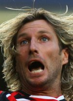 RobbieSavage_590985.jpg