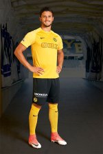 young-boys-17-18-home-away-kits-2.jpg