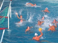 1200px-WaterPolo.JPG