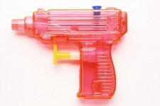 0815-flash-mob-water-pistol.jpg